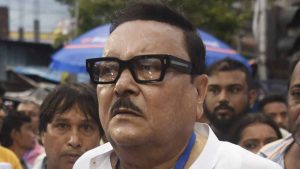 ‘অভিষেককে সরিয়ে দিন, দল আবার একজোট হয়ে লড়বে’! ঋতব্রত শিবিরে যোগ দিয়েই মমতাকে বার্তা মদন মিত্রের