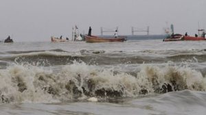 সর্বশেষ আবহাওয়ার পরিস্থিতি,সমুদ্র বন্দরসমূহের জন্য তিন নম্বর স্থানীয় সতর্ক সংকেত