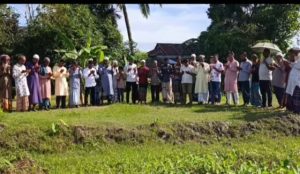 আটপাড়ার সুখারীতে বিএনপি নেতা আনছু মিয়ার কবর জিয়ারত