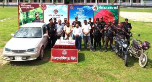 দিনাজপুর ব্যাটালিয়ন (৪২ বিজিবি) এর বিশেষ অভিযানে ৩৮ কোটি ৫৭ লক্ষ ৩ হাজার ৮০০ টাকা মূল্যমানের সাপের বিষ উদ্ধার, আটক ৪