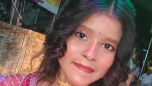 বিরল ক্যানসারের সঙ্গে লড়াই পায়েলের! সাংবাদিক হওয়ার স্বপ্ন দেখেন অশোকনগরের তরুণী