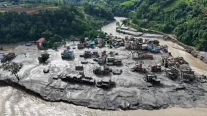 নেপালে মৃতের সংখ্যা বেড়ে ২৭০