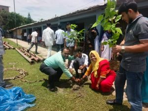 মোরেলগঞ্জে শিক্ষা প্রতিষ্ঠানে জলবায়ু, পরিবেশ ও মানবাধিকার বিষয়ে সচেতনতামূলক কর্মসূচি