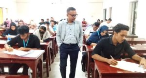 বাউবি ট্রেজারার অধ্যাপক ড. শেখ রফিকুল ইসলাম এর এইচএসসি পরীক্ষা কেন্দ্র পরিদর্শন