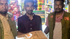 তেঁতুলিয়ায় ডিবির অভিযানে ১শ ইয়াবা সহ কারবারি আটক