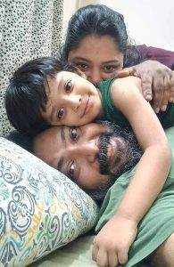 আসুন, রুশদীর পাশে দাঁড়াই—সাহায্যের হাত বাড়িয়ে দিই