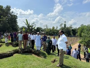 দিনাজপুরের নবাবগঞ্জে সীতাকোট বিহার পরিদর্শন করলেন মন্ত্রী-প্রতিমন্ত্রীসহ ঊর্ধ্বতন কর্মকর্তারা