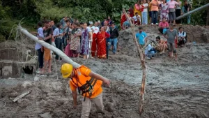 সংকটময় পর্যায়ে উদ্ধার অভিযান, আশায় স্বজনরানিহত ১১৬৬, ৫৯০ বিদেশিসহ নিখোঁজ সাড়ে চার হাজারেরও বেশি