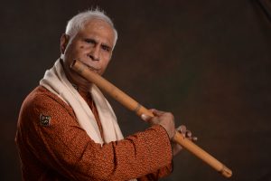 আর্টিস্ট ক্লাবের ‘আইকনিক টিউজডে’-তে একক বাঁশি পরিবেশন করবেন একুশে পদকপ্রাপ্ত ওস্তাদ আজিজুল ইসলাম