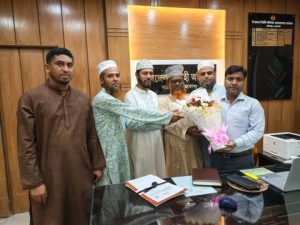 আটপাড়ায় নবনিযুক্ত ইউএনওর সঙ্গে জামায়াত নেতাদের সৌজন্য সাক্ষাৎ