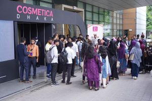 Cosmetica Dhaka draws crowds as second day gets underway