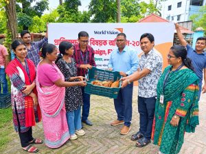 ওয়ার্ল্ড ভিশনের উদোগ্যে প্রাণিসম্পদ বৃদ্ধি বিষয়ক অভিযানের উদ্বোধন অনুষ্ঠানে এডিসি