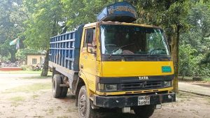বিরলে সড়ক দুর্ঘটনায় মৃত শিশুর লাশ হাসপাতালে জিম্মি রেখে ঘাতক ট্রাক থেকে পণ্য সরিয়ে নেয়ার অভিযোগ