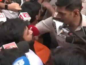 দিল্লিতে কর্মসূচির আগেই আটক অভিজিৎ দীপকে ও নেহা বোরা