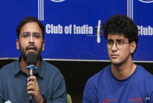 ভারতে ‘ককরোচ জনতা পার্টি’র দুই নেতার আটকাদেশ আরও দুই দিন বাড়ল