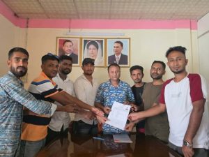 লুনেশ্বর ইউনিয়নে চেয়ারম্যান পদে প্রার্থী হতে জীবনবৃত্তান্ত জমা দিলেন খান রুবেল