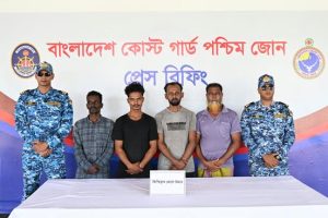 সুন্দরবনে বনদস্যু সম্রাট বাহিনীর কবল থেকে চার জেলে উদ্ধার