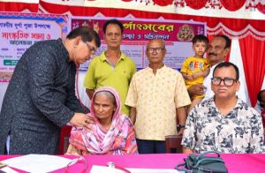 দিনাজপুরে দুর্গাপূজা উপলক্ষে ফ্রি মেডিকেল ক্যাম্প ও শিশুদের চিত্রাঙ্কন প্রতিযোগিতা অনুষ্ঠিত