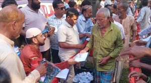 বিরলে ৬ হাজার সনাতন ধর্মাবলম্বীর মাঝে বস্ত্র বিতরণ করলেন- সাদিক রিয়াজ এম.পি