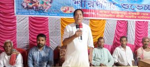 বিরলে পূজা মণ্ডপ পরিদর্শন ও আর্থিক সহযোগিতায় চেয়ারম্যান পদপ্রার্থী মশিউর রহমান